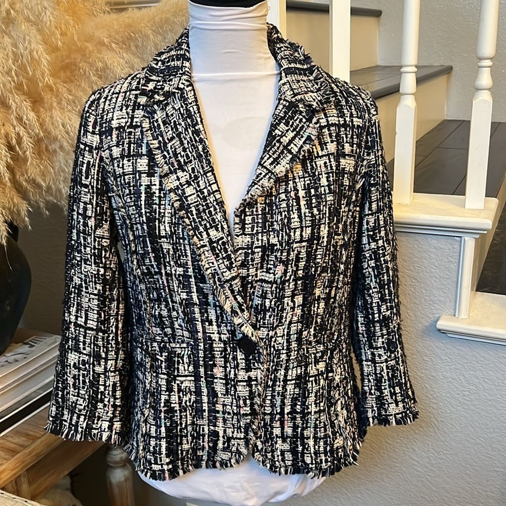 Ecru brand cropped frayed tweed blazer Size 6